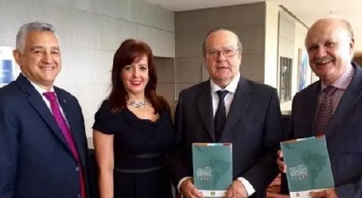 Juez Hernández Peguero presenta en Brasil Anuario Jurisprudencia Electoral