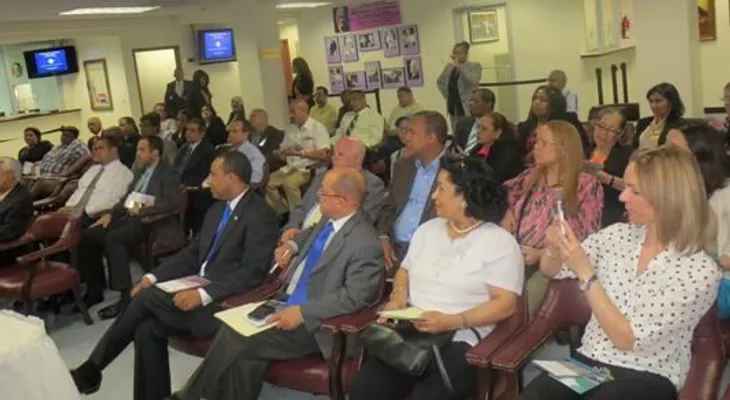 Fiscal de Manhattan y el Consulado RD en NY hacen presentación sobre tipos de fraudes contra inmigrantes