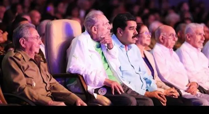 Fidel reaparece en su 90 cumpleaños 