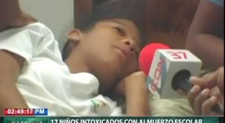17 niños intoxicados en escuela de Independencia