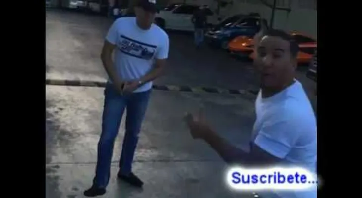 Cristian Casa Blanca y El Alfa se burlan del carro de un amigo