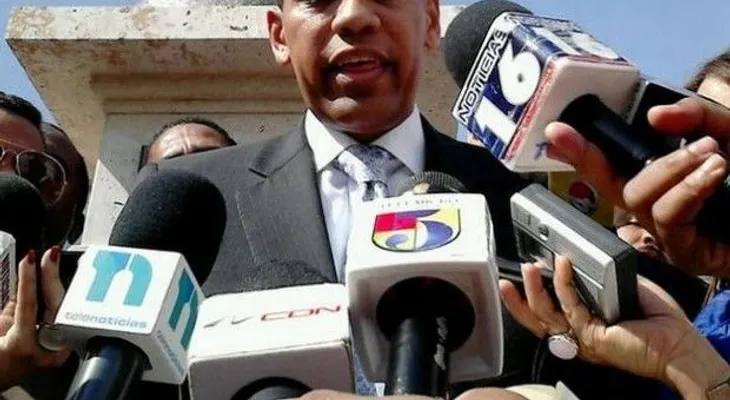 Miguel Vargas y Guido Gómez inscriben candidaturas a la presidencia del PRD