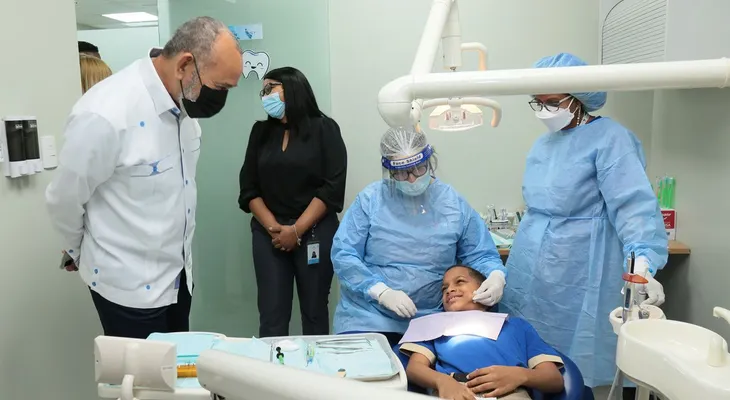 INABIE beneficia a 2,832 estudiantes con atención gratuita de salud visual, auditiva y bucal desde enero a la fecha
