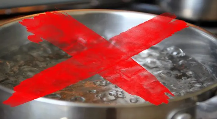 Nunca vuelvas a hervir el agua. Si lo haces podrías morir