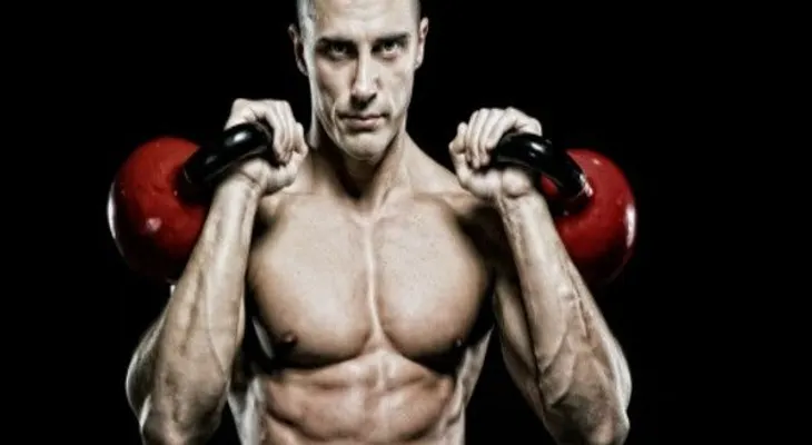 Hombres se ven más masculinos si son altos y fuertes
