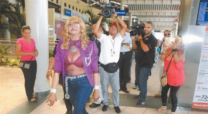  !Fefita!, cuántos carajitos te has tirado en éste viaje?. !A ti solo, hijoetumalditamadre...!