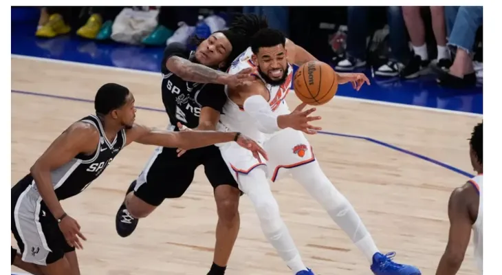 Knicks remontan 29 puntos y quedan a un triunfo del título