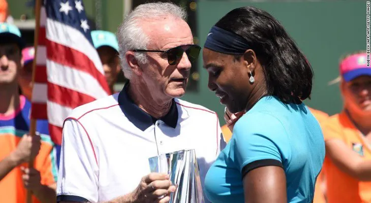 Renuncia director del torneo de Indian Wells tras comentario misógino