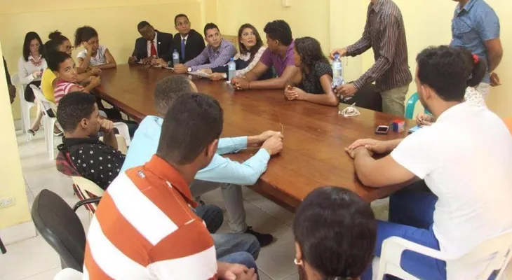 Ministra Juventud realiza visita a Casa-Pensiones UASD