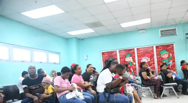 Directora de hospital Reid Cabral pide vacunar a niños ante circulación de virus respiratorios