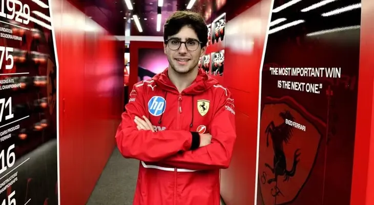 Rafael Cámara, la promesa brasileña que llegará a la F1 con Haas, corre con lentes por miopía y astigmatismo