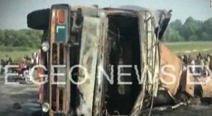 Al menos 120 muertos y 130 heridos, tras explotar un camión de gasolina en Pakistán