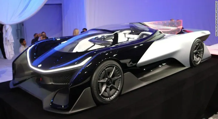 Un poco conocido competidor de Tesla presenta el prototipo de su súperauto