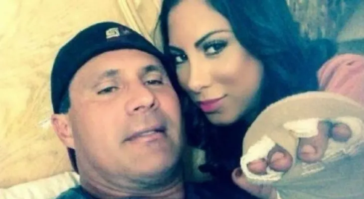 José Canseco anuncia venderá su dedo en eBay