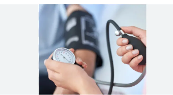 RD registra aumento inusual de presión arterial elevada; médicos alertan por "ola silenciosa"