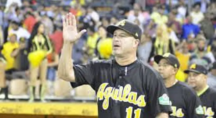 Las Aguilas extienden por tres años más el contrato de Manny Acta