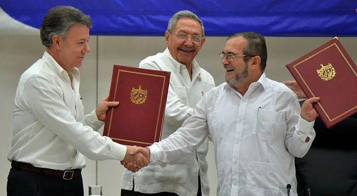 Gobierno de Colombia anunciará que ya se terminaron de abordar puntos de negociación con las FARC