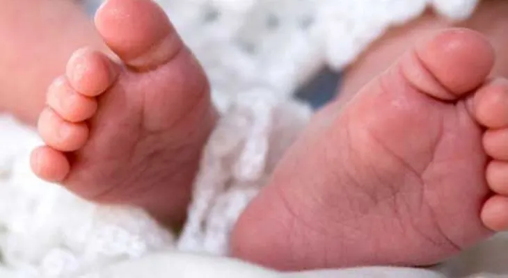 Buscan que madres dominicanas no puedan tener más de tres hijos 