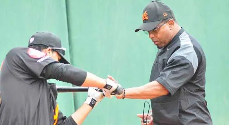 Luis Polonia renuncia como coach de bateo de las Águilas Cibaeñas.