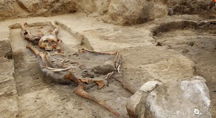 Descubren tumbas de "vampiros" en Polonia