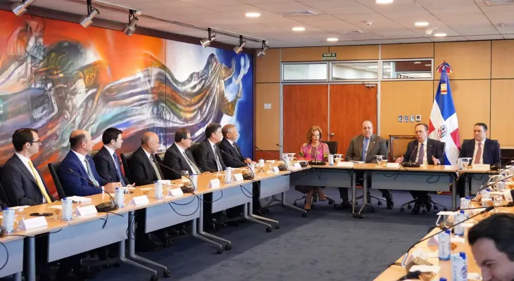 Valdez Albizu, Magín Díaz y Sanz Lovatón se reúnen con representantes de la ABA