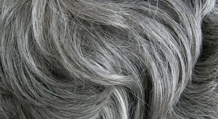 Tips para evitar canas prematuras