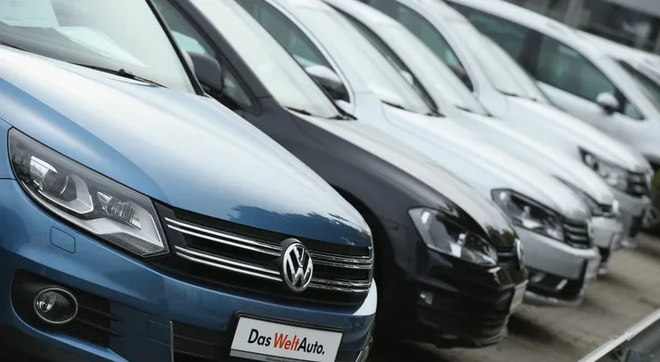 Escándalo de Volkswagen se extiende: 7.300 millones de dólares en costos y 11 millones de autos implicados