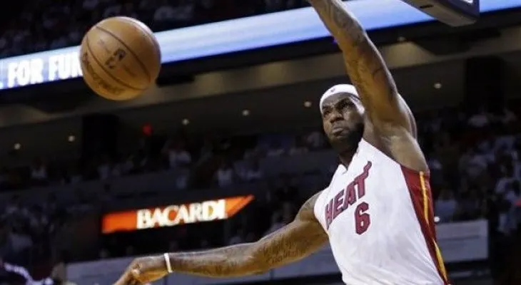 Permanencia de LeBron en la NBA depende de hijos