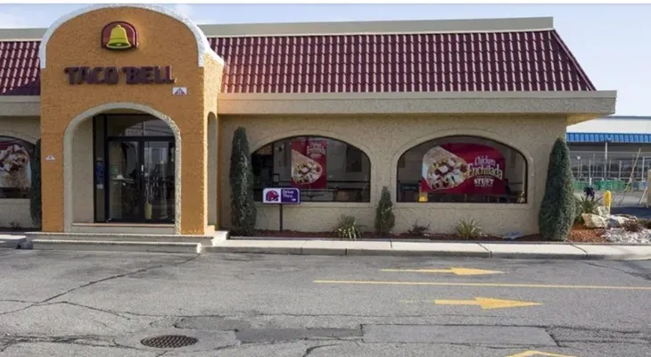 Taco Bell retira lechuga por brote de diarrea