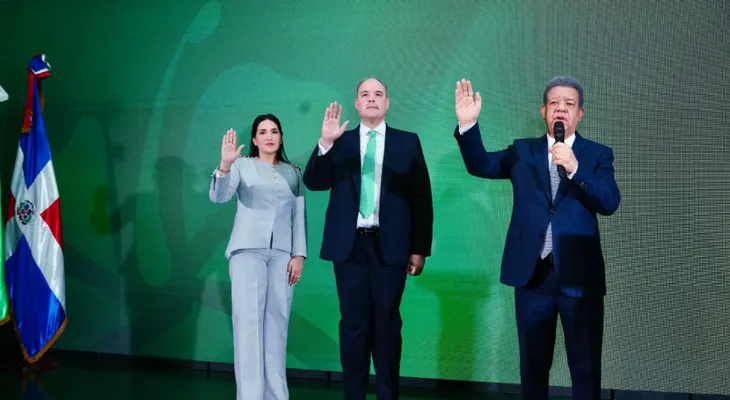 José Del Castillo se juramenta en la Fuerza del Pueblo