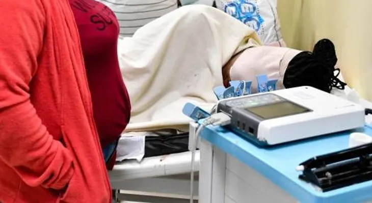 Varios hombres violan una joven de 21 años; investigan al novio