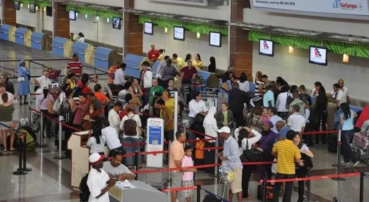 Dominicanos podrán traer US$3 mil en regalos por "Gracia Navideña"