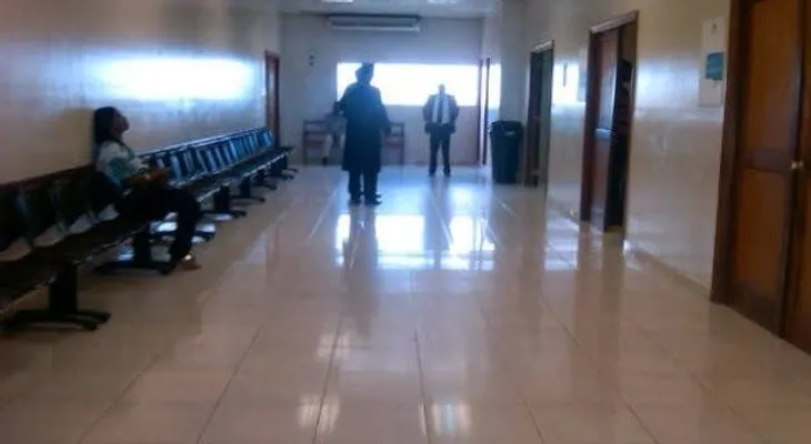 Fiscalía apresa a tres por inducir a menor tener sexo con un perro; pide prisión