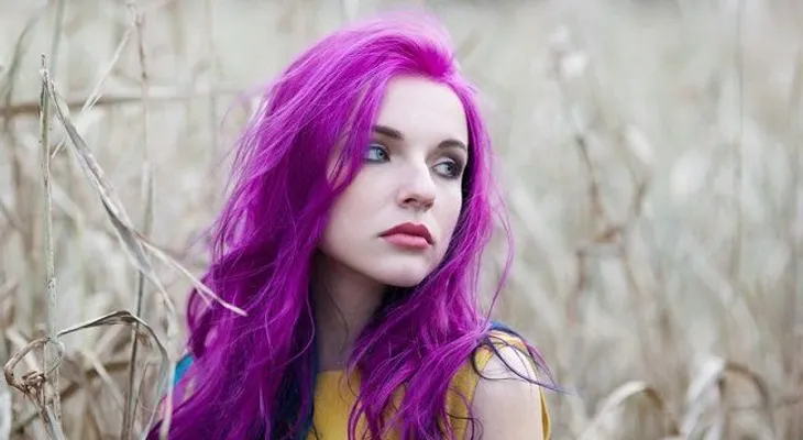 Tinte fantasía, la particular tendencia para tu cabello