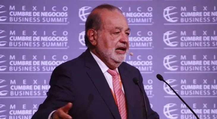 El multimillonario Carlos Slim anuncia una propuesta para combatir la pobreza