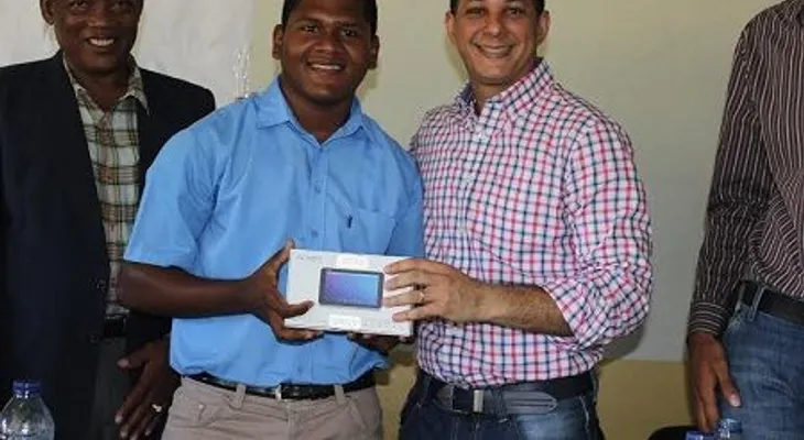 Ministerio de la Juventud realiza encuentro con estudiantes de Monte Plata