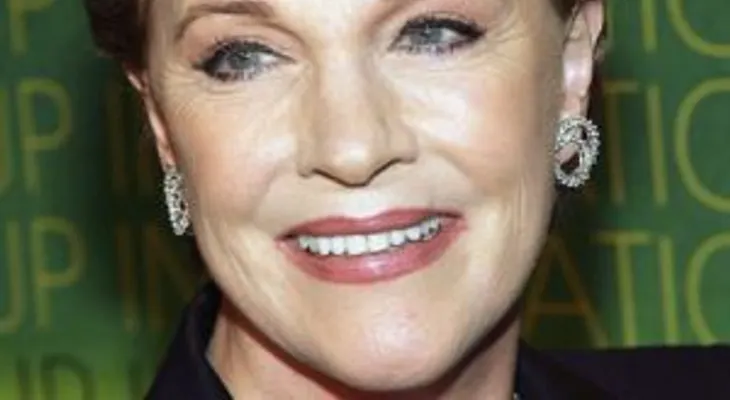 Julie Andrews, la institutriz más famosa del cine, cumple 80 años