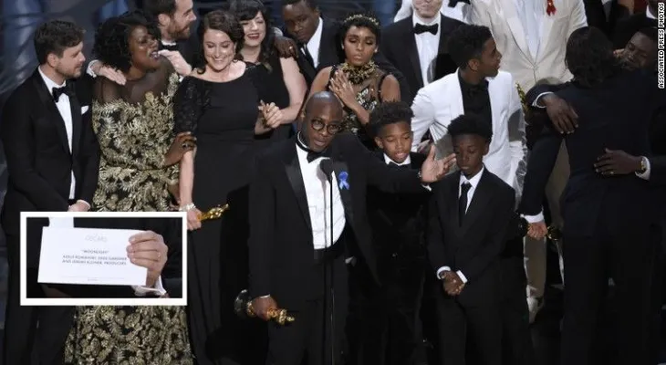 Los consejos de Steve Harvey y Miss Universo sobre el error histórico de los Oscar