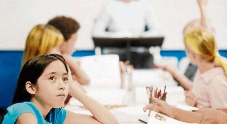 Niños en edad escolar pueden padecer de trastornos de atención e hiperactividad