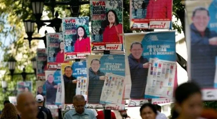 Con largas filas inician votaciones en Venezuela