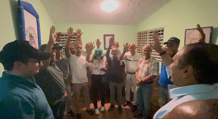 Víctor Pavón continúa creciendo en SDN, juramenta nuevo equipo de campaña en Sabana Perdida Sur.