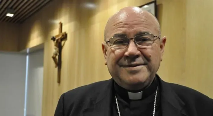 López Rodríguez entrega su renuncia, pero el Papa Francisco le dice que siga hasta los 80
