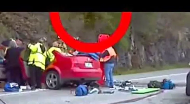 Video: ¡Qué demonio de niña, es esta! Causa sensación en la Red