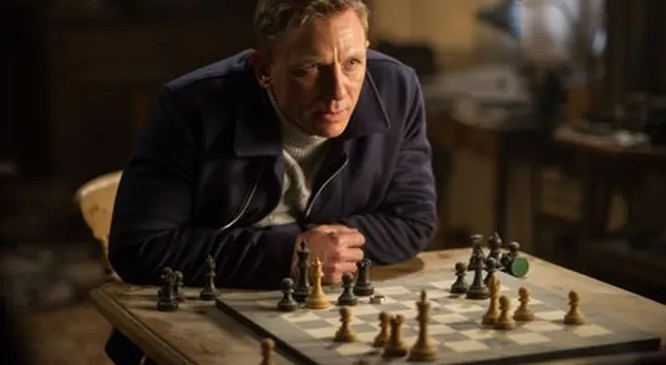 Spectre se mantiene con éxito en las taquillas