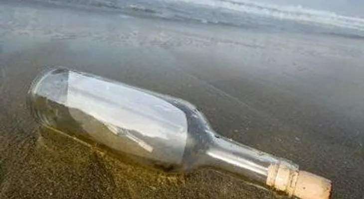 Recibe respuesta a su mensaje en una botella 20 años después  