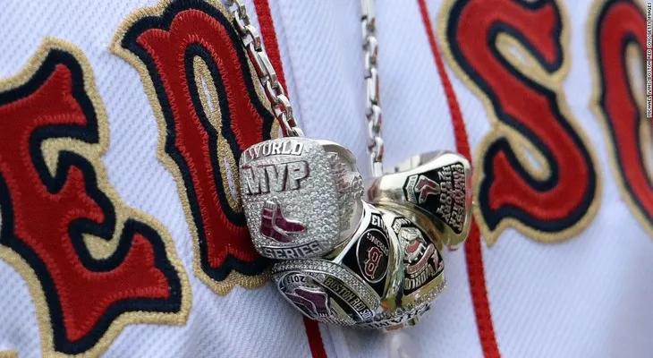 Museo exhibe anillos de David Ortiz en Serie Mundial 