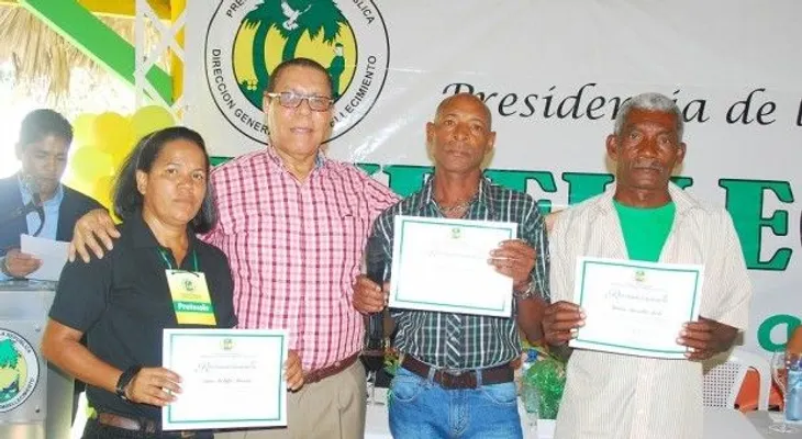 Embellecimiento reconoce a empleados en Día del Trabajo