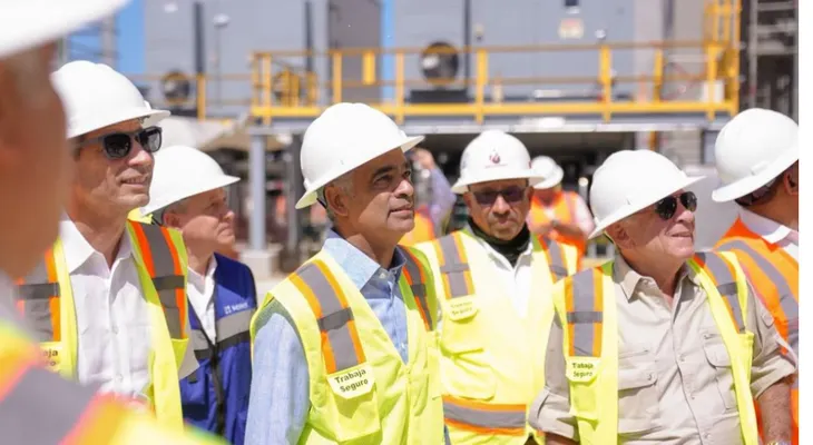 Ministro Joel Santos supervisa avances planta Energía 2000