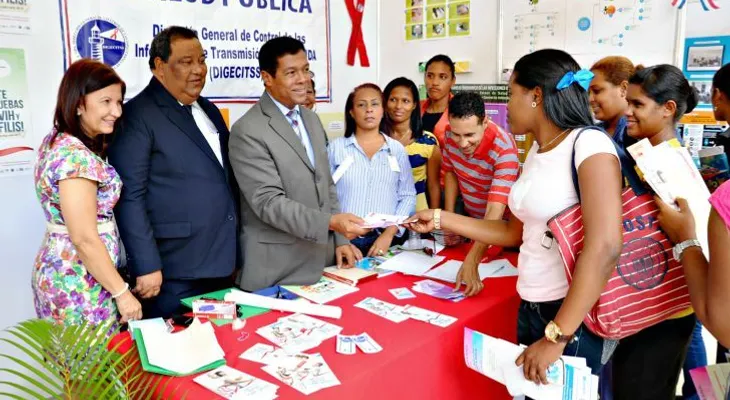 Realizan feria de salud sexual y reproductiva