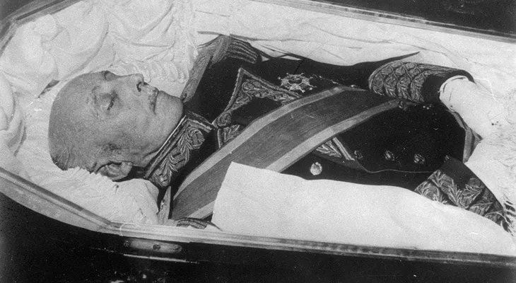 El Congreso de España aprobó exhumar los restos del dictador Francisco Franco